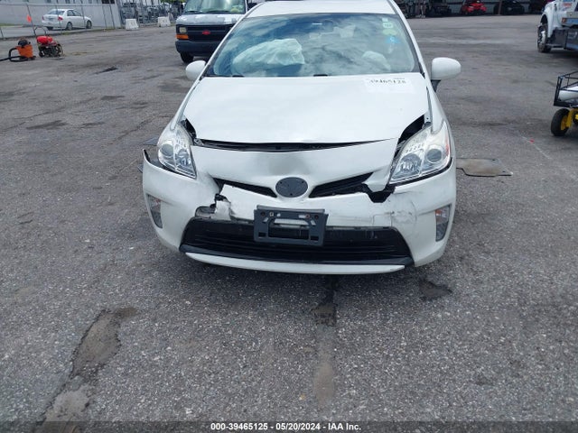 Toyota Prius Three 2015 JTDKN3DU8F1990228 Image 11