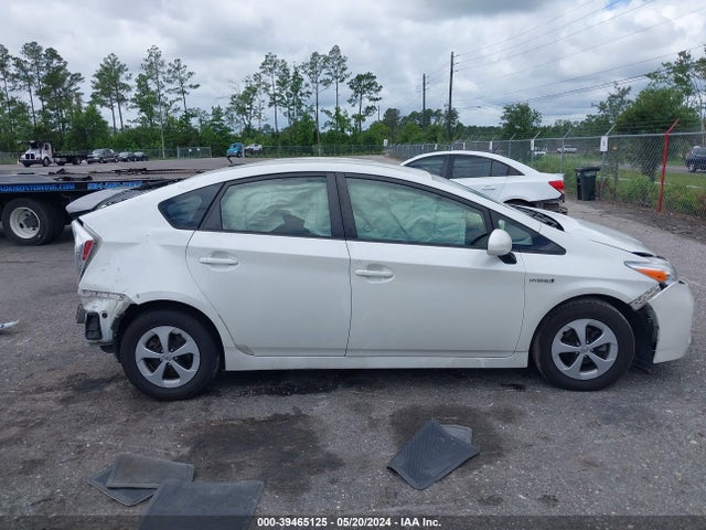 Toyota Prius Three 2015 JTDKN3DU8F1990228 Image 12