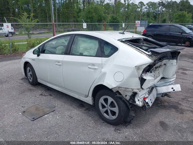 Toyota Prius Three 2015 JTDKN3DU8F1990228 Image 3