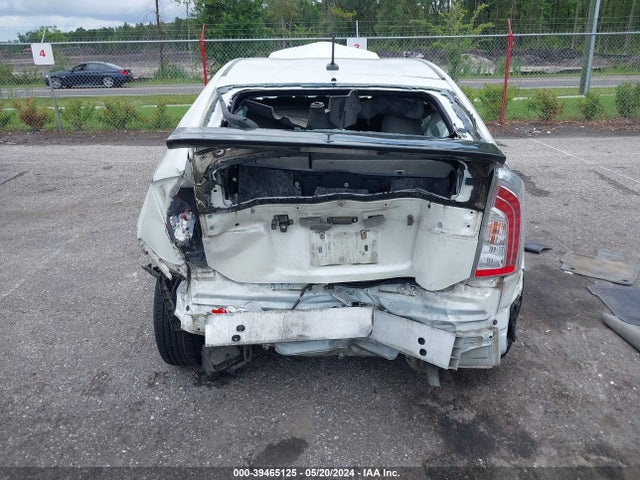 Toyota Prius Three 2015 JTDKN3DU8F1990228 Image 6