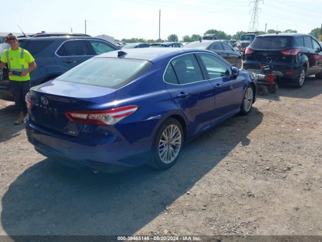 4T1B11HK9JU505462 Toyota CAMRY XLE
