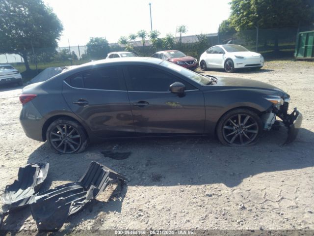 3MZBN1W31JM181977 Mazda Mazda3 Grand Touring