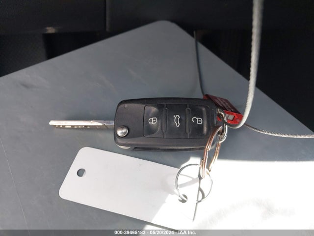 3VW2K7AJ4FM354075 Volkswagen Jetta 2.0l S