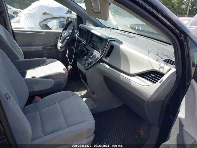Toyota Sienna L 2020 5TDZZ3DC4LS077216 Image 5