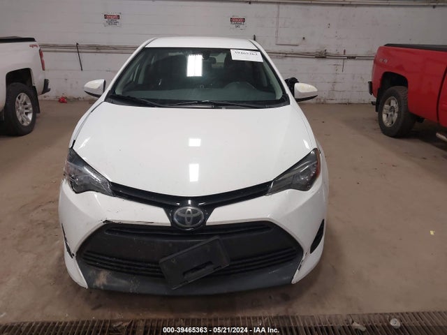 Toyota COROLLA LE 2018 5YFBURHE8JP767748 Image 12
