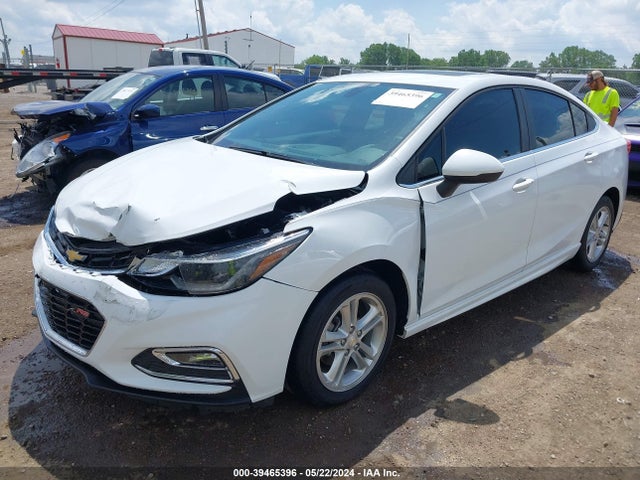 Chevrolet Cruze Lt Auto 2018 1G1BE5SMXJ7127153 Image 2