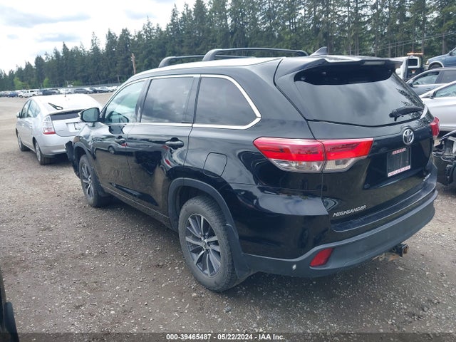 Toyota Highlander Xle 2018 5TDJZRFHXJS842564 Image 3