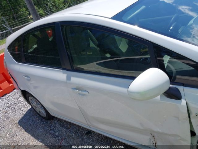 JTDZN3EUXE3312662 Toyota Prius V Three