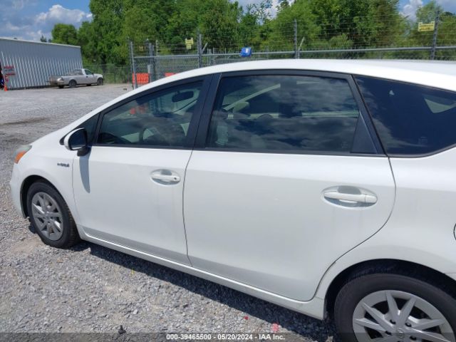 JTDZN3EUXE3312662 Toyota Prius V Three