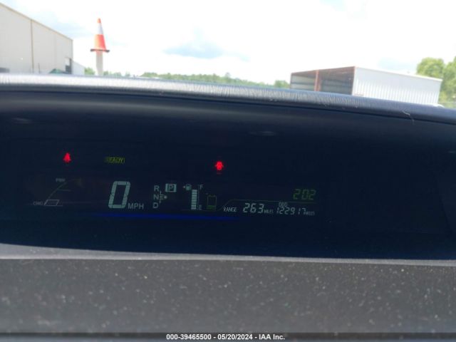 JTDZN3EUXE3312662 Toyota Prius V Three
