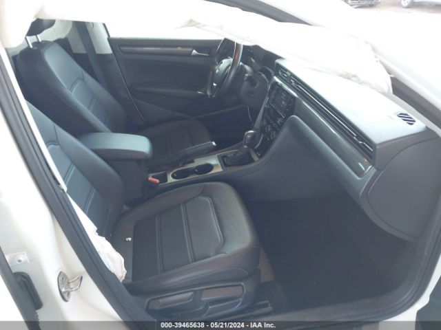 1VWMA7A30LC020698 Volkswagen Passat 2.0t R-line