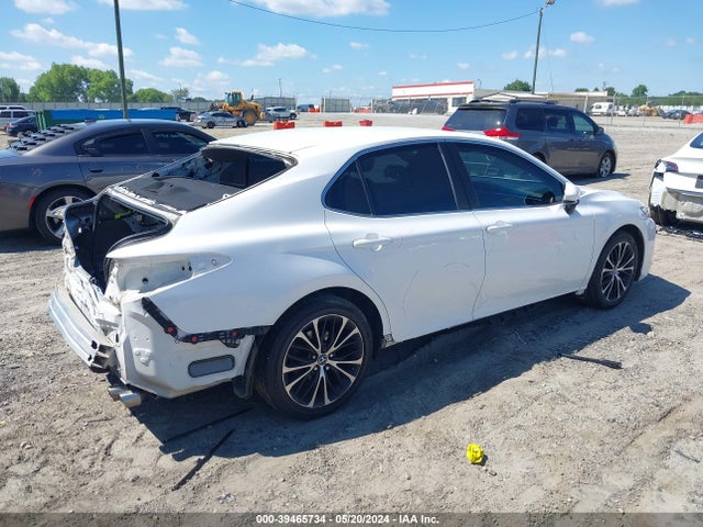 Toyota CAMRY SE 2018 4T1B11HK4JU139653 Image 4