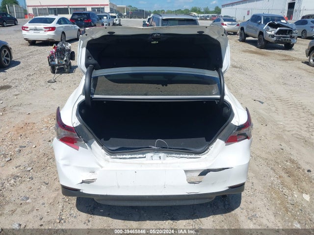 Toyota CAMRY LE 2021 4T1C11AK2MU612002 Image 16