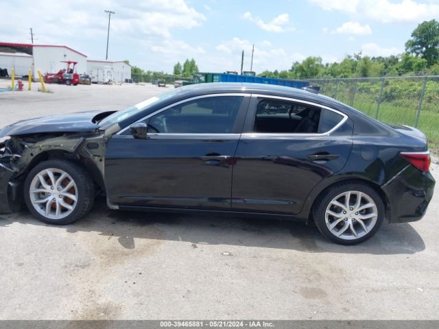 19UDE2F3XKA001817 Acura Ilx Standard