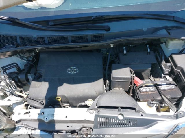 5TDYK3DC8FS574175 Toyota Sienna Limited Premium 7 Passenger