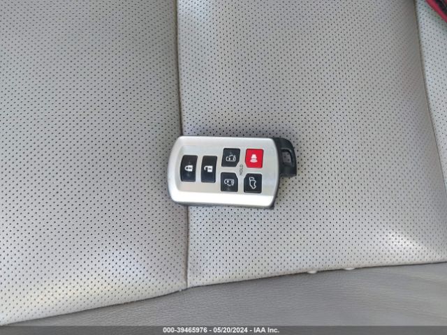 5TDYK3DC8FS574175 Toyota Sienna Limited Premium 7 Passenger