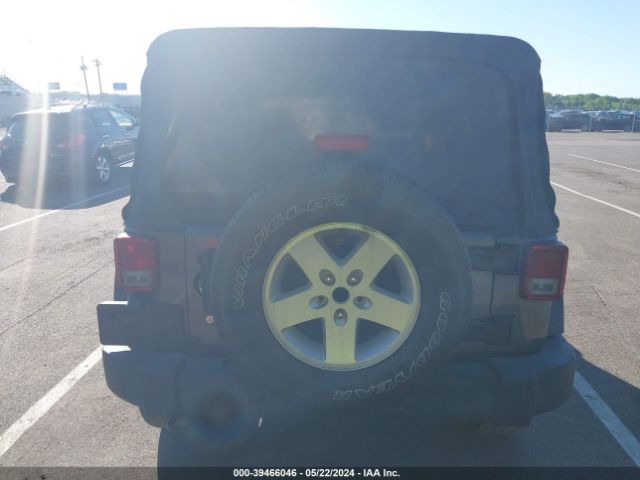 1C4BJWDG4HL754478 Jeep Wrangler Unlimited Sport 4x4