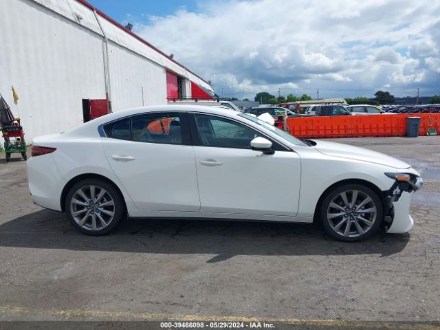 3MZBPAAL3KM112582 Mazda Mazda3 Select Package