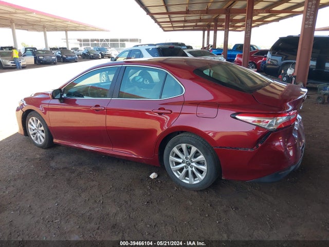 Toyota CAMRY LE 2018 4T1B11HK2JU537962 Image 3