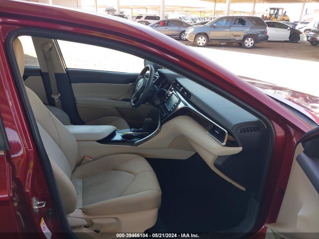 Toyota CAMRY LE 2018 4T1B11HK2JU537962 Image 5