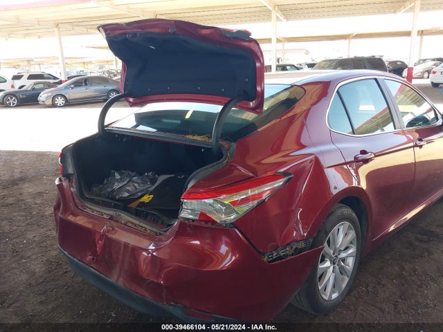 Toyota CAMRY LE 2018 4T1B11HK2JU537962 Image 6