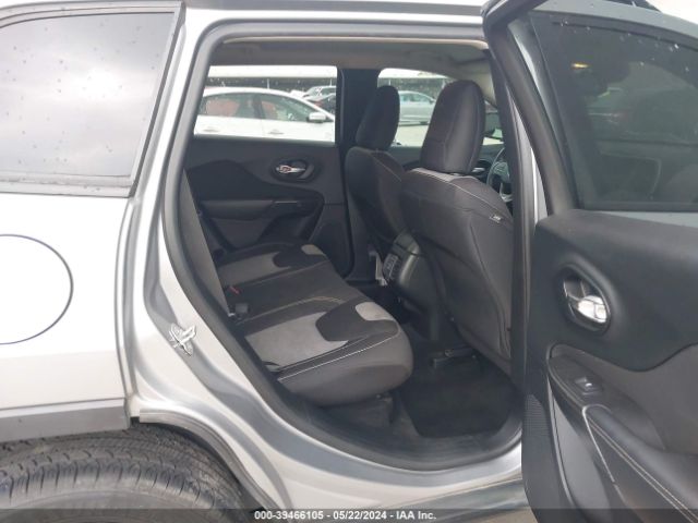 1C4PJLCS2EW313792 Jeep Cherokee Altitude