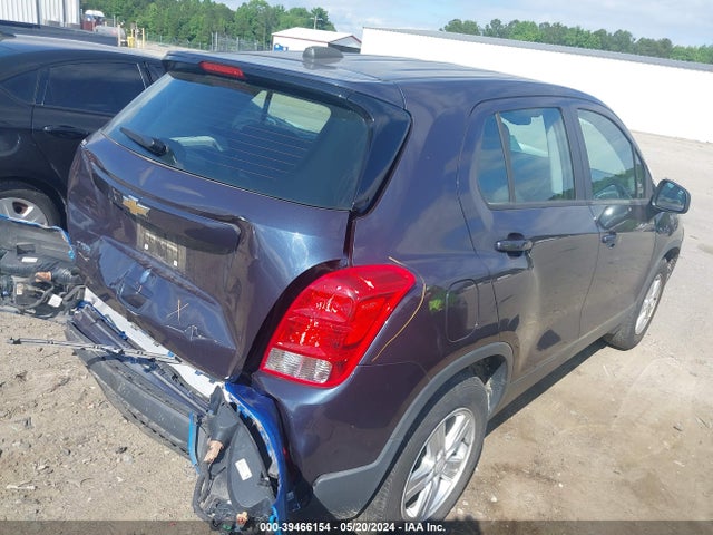 Chevrolet TRAX LS 2019 3GNCJKSB0KL190982 Image 4