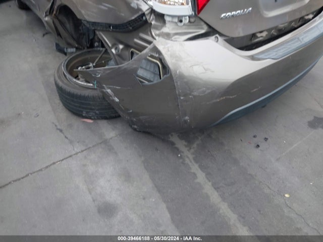 Toyota COROLLA SE 2019 5YFBURHE7KP918001 Image 20