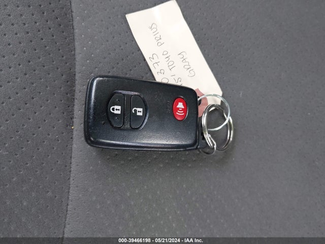 Toyota Prius Two 2015 JTDKN3DU1F0425356 Image 11