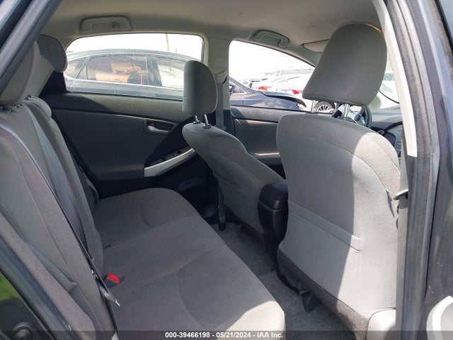 Toyota Prius Two 2015 JTDKN3DU1F0425356 Image 8