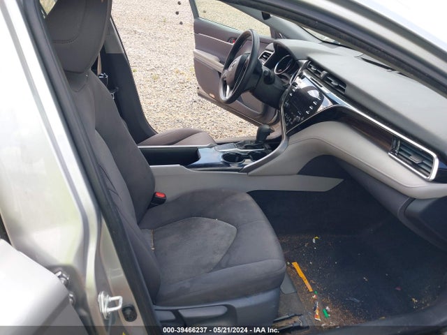 Toyota CAMRY LE 2018 JTNB11HK0J3027406 Image 5
