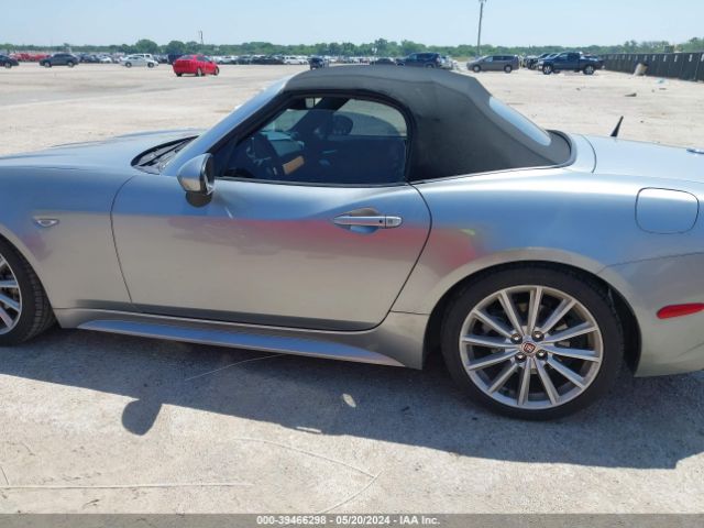 JC1NFAEK5H0103010 Fiat 124 Spider Lusso