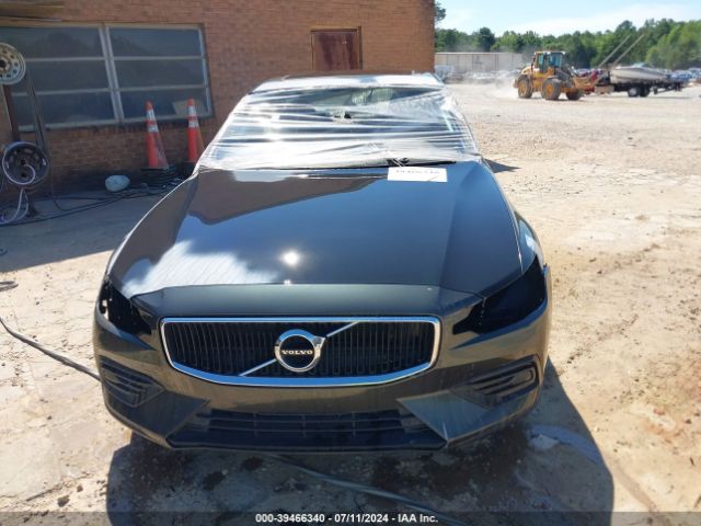 7JRA22TK9KG008889 Volvo S60 T6 Momentum