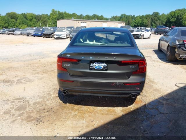 7JRA22TK9KG008889 Volvo S60 T6 Momentum