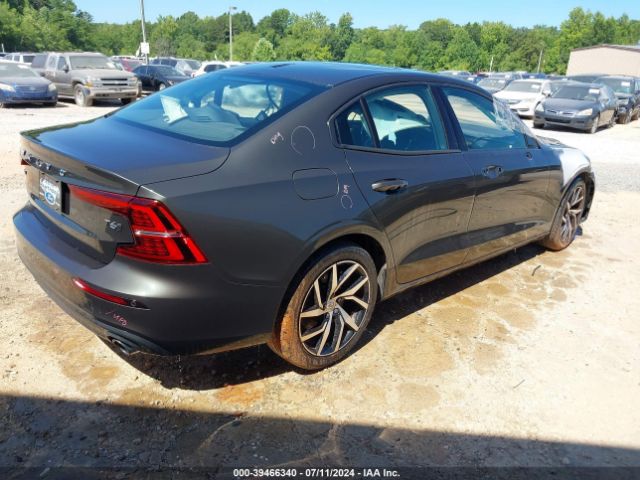 7JRA22TK9KG008889 Volvo S60 T6 Momentum