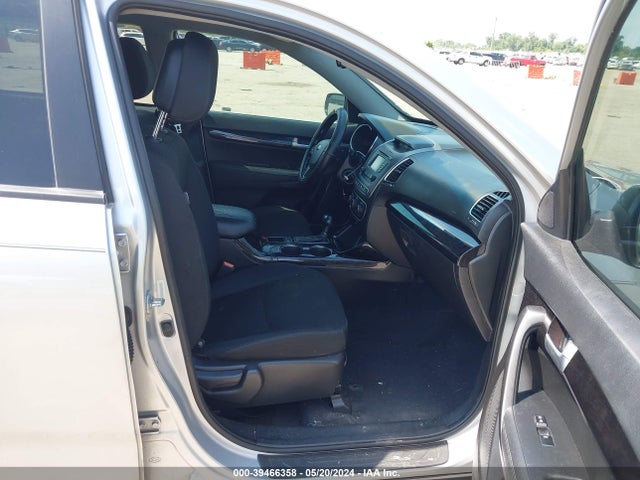 KIA SORENTO LX 2015 5XYKT4A69FG637336 Image 5