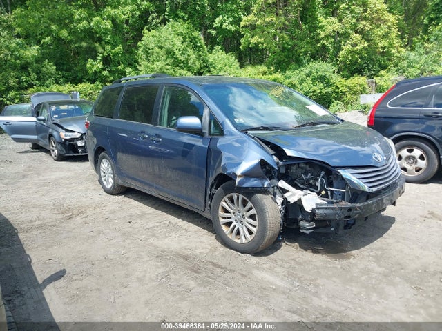 Toyota Sienna Xle 8 Passenger 2015 5TDYK3DC3FS658162 головне зображення