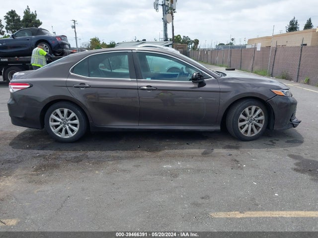 Toyota CAMRY LE 2020 4T1C11AK7LU337368 Image 13