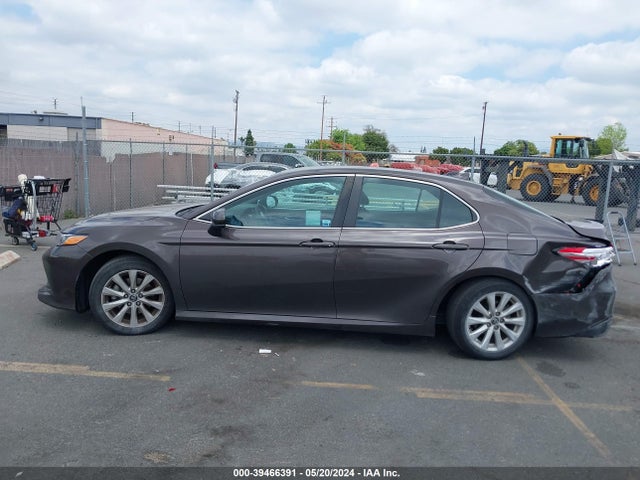Toyota CAMRY LE 2020 4T1C11AK7LU337368 Image 14