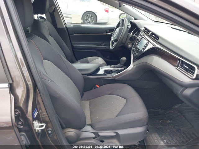 Toyota CAMRY LE 2020 4T1C11AK7LU337368 Image 5