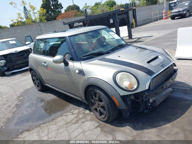 2009 MINI COOPER S WMWMF73579TW84442 Photo 0