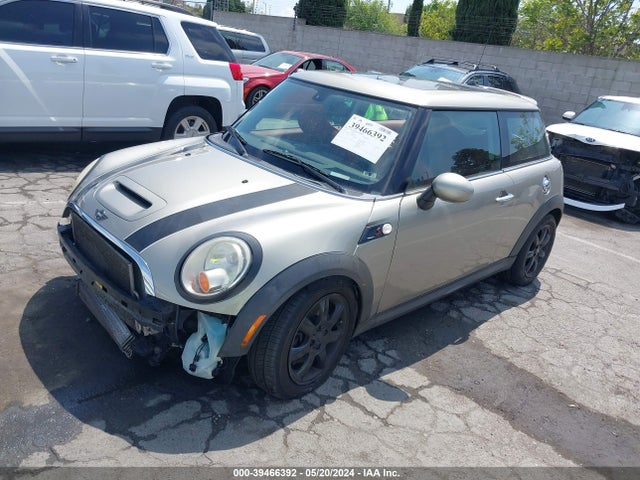 2009 MINI COOPER S WMWMF73579TW84442 Photo 1