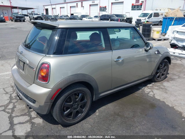 2009 MINI COOPER S WMWMF73579TW84442 Photo 3