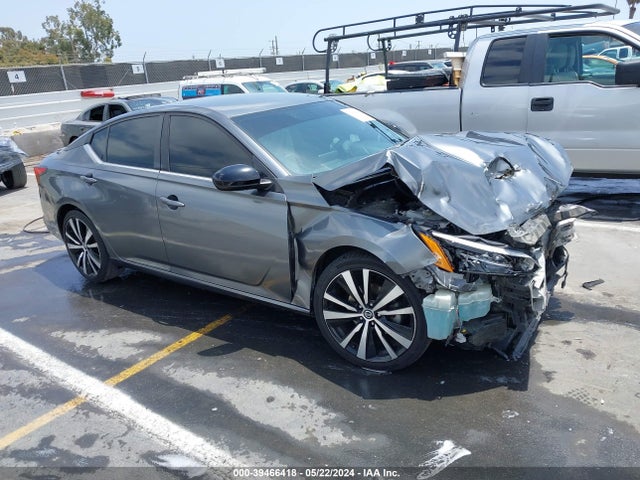 2019 1N4BL4CV4KC156368 main image