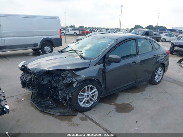 Ford FOCUS SE 2018 1FADP3FEXJL222813 Image 2