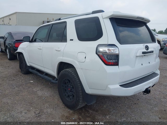 Toyota 4runner Sr5 Premium 2023 JTEFU5JR1P5289567 Image 3