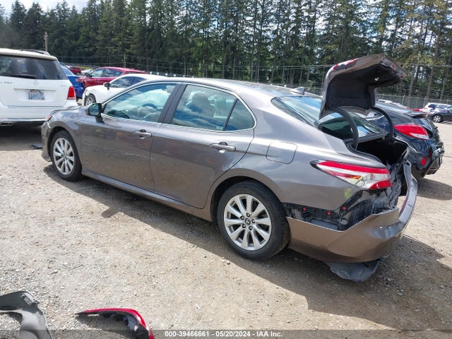 Toyota CAMRY LE 2020 4T1C11AK6LU329794 Image 3