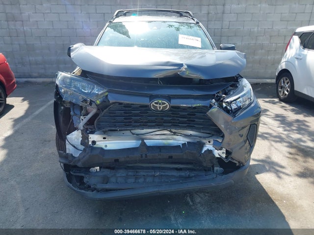 Toyota RAV4 LE 2019 JTMH1RFVXKD509645 Image 12