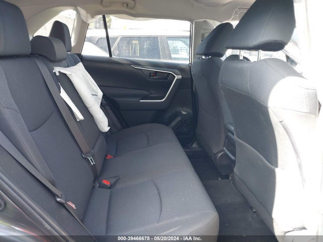 Toyota RAV4 LE 2019 JTMH1RFVXKD509645 Image 8