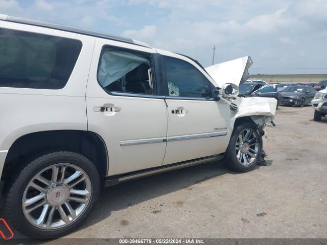 1GYS3DEF8ER120212 Cadillac Escalade Platinum